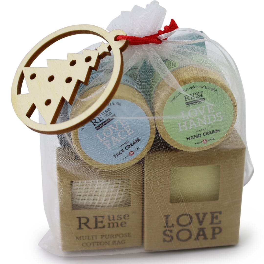 In Organza Säckchen mit schönem Anhänger aus Arvenholz